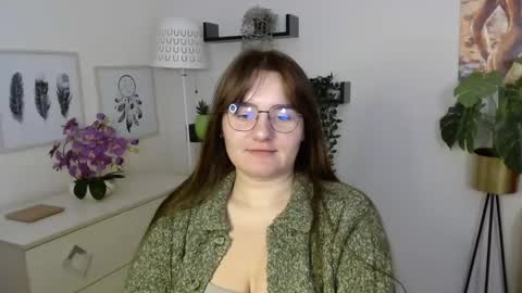 Julie online show from October 8, 2025, 12:58 pm