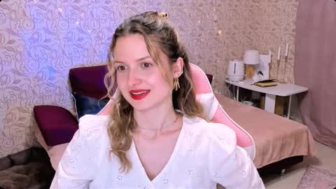 Julie online show from March 8, 2025, 6:47 pm