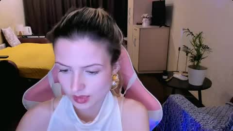 Julie online show from March 21, 2026, 3:15 pm