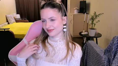 Snapshot of julie_flores chatting on April 26, 2026, 4:59 pm Julie online show from April 26, 2026, 4:59 pm