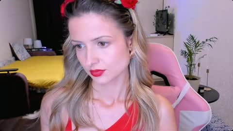 Snapshot of julie_flores chatting on April 29, 2026, 5:41 pm Julie online show from April 29, 2026, 5:41 pm