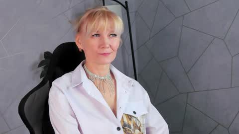 Snapshot of julie_lucasss chatting on April 30, 2026, 1:12 am Julie Lucasss online show from April 30, 2026, 1:12 am