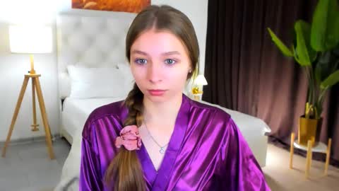 juliedaniel online show from September 25, 2025, 8:18 am