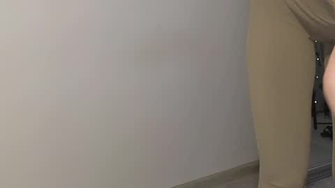 Julia online show from February 9, 2025, 8:45 pm