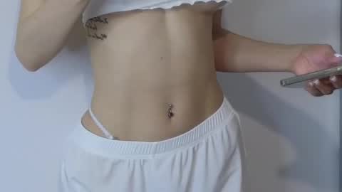 Julia online show from October 10, 2025, 7:35 pm