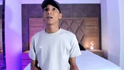 Julien online show from September 19, 2025, 11:44 am