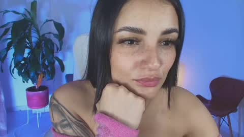 Snapshot of julieta92_ chatting on June 1, 2026, 11:28 pm Julieta92 online show from June 1, 2026, 11:28 pm