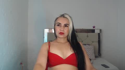 julieta__fox_ online show from January 11, 2025, 4:48 am