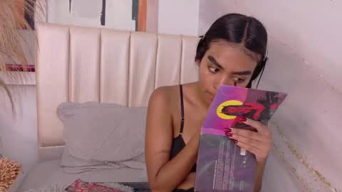 Snapshot of julieta_aguilar chatting on May 9, 2026, 7:30 pm Juli online show from May 9, 2026, 7:30 pm