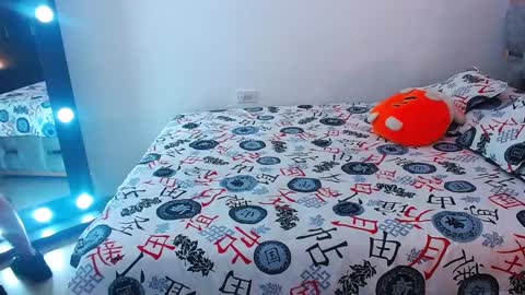 julieta art1 online show from October 12, 2025, 9:25 pm