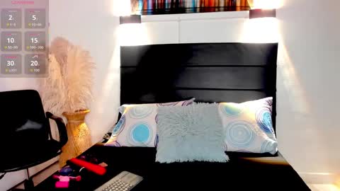 Julieta  online show from November 9, 2025, 10:24 am