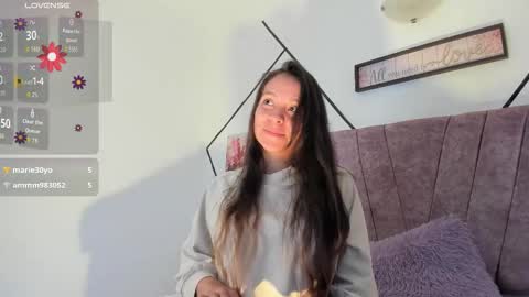 julieta_lein online show from November 7, 2025, 10:21 pm