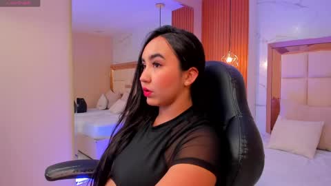 Snapshot of julieta_rose__ chatting on May 2, 2026, 9:53 pm online show from May 2, 2026, 9:53 pm
