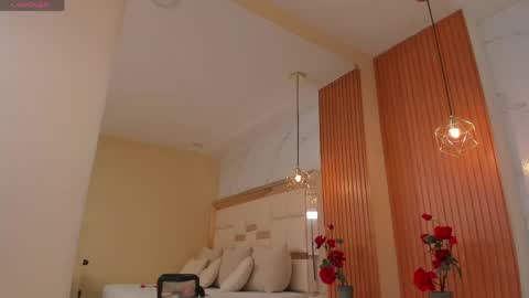 Snapshot of julieta_rose__ chatting on May 28, 2026, 10:51 pm online show from May 28, 2026, 10:51 pm