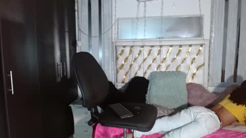 JULIETA online show from September 17, 2025, 3:41 am