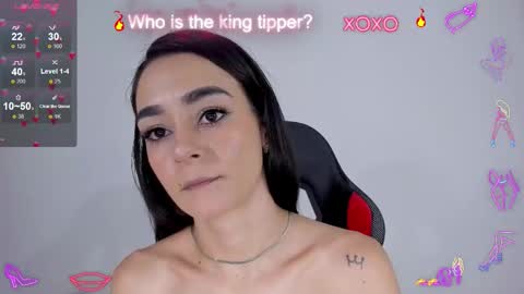 serafelle online show from October 19, 2025, 8:53 pm