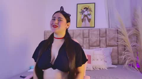 julietatorres_ online show from November 21, 2025, 3:05 am