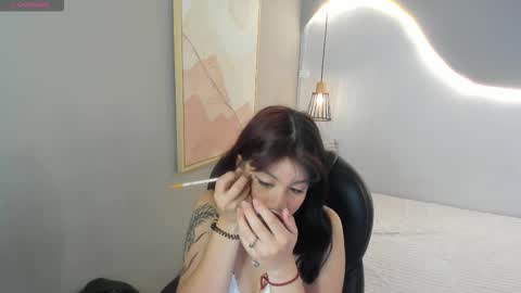 Julieth  online show from December 17, 2025, 7:31 pm