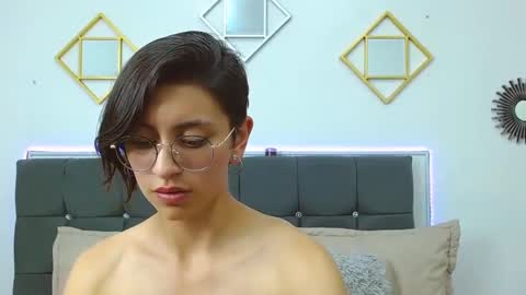 julieth_garcia_1 online show from February 22, 2025, 12:16 am