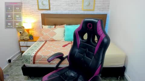 Snapshot of julieth_love_ chatting on September 14, 2025, 1:32 pm Julieth online show from September 14, 2025, 1:32 pm