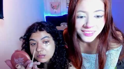 Julieth  online show from November 8, 2025, 1:55 pm