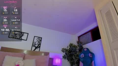 Julietha  online show from October 15, 2025, 1:44 pm