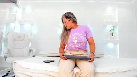 Julietha online show from December 23, 2024, 2:35 am