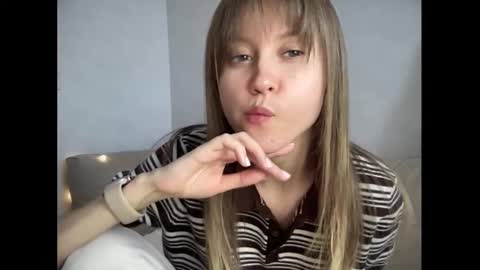 julietsensation online show from September 12, 2025, 1:44 pm