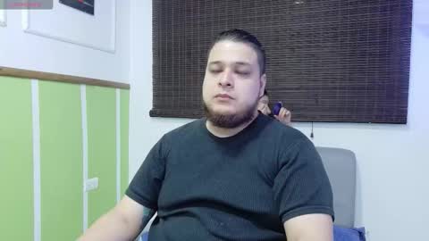 julietta max  online show from February 11, 2026, 1:27 pm