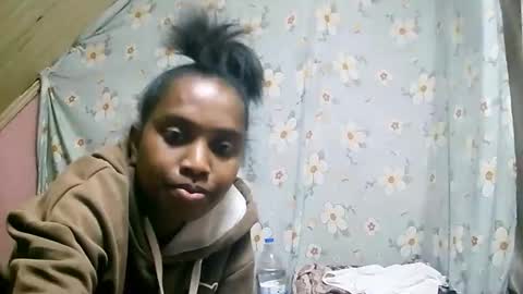 juliette9794 online show from September 8, 2025, 3:55 pm