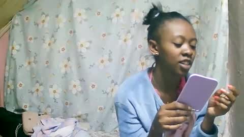 juliette9794 online show from September 12, 2025, 11:48 pm