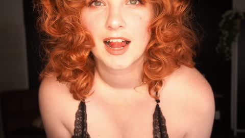 Snapshot of juliette_garden chatting on December 14, 2024, 2:01 am Here most days 3 online show from December 14, 2024, 2:01 am