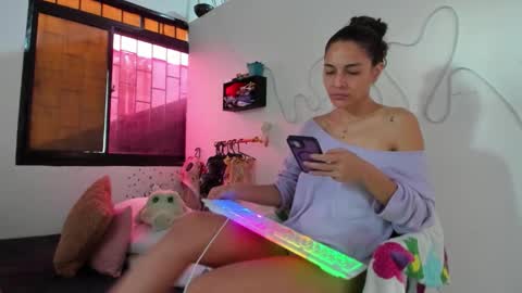 juliette online show from October 15, 2025, 2:50 pm