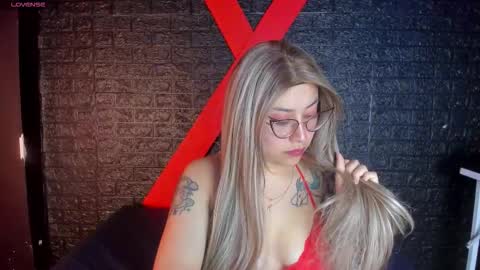 Julieta online show from November 27, 2025, 12:18 pm