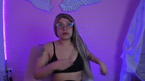 Julieta online show from December 1, 2025, 11:26 am