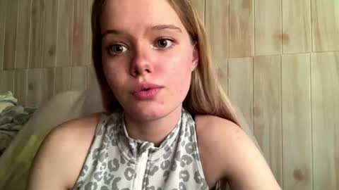 Malin online show from June 12, 2026, 3:44 pm