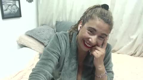 Snapshot of juliialove_ chatting on January 31, 2025, 3:20 am Juliia online show from January 31, 2025, 3:20 am