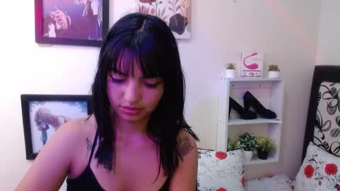 Juliieth Miller online show from March 11, 2025, 12:33 am