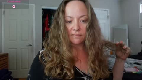 Juli Monroe online show from October 5, 2025, 7:12 pm