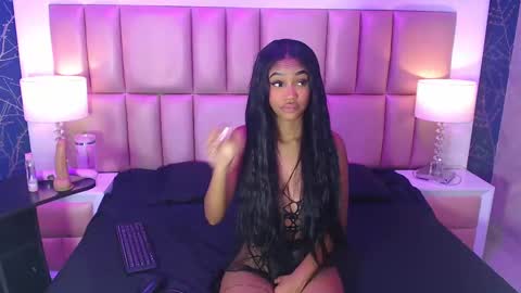 julitpink online show from October 2, 2025, 11:50 am