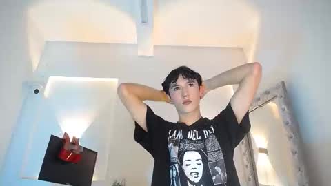 Snapshot of jullian_ricci chatting on April 23, 2026, 9:28 pm jullian online show from April 23, 2026, 9:28 pm