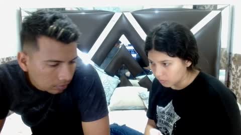 Snapshot of july_andjones chatting on December 5, 2024, 6:11 pm JULY AND JONES online show from December 5, 2024, 6:11 pm