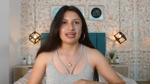 Julietha  online show from January 15, 2025, 11:40 pm