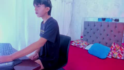 july_quinzel online show from January 19, 2026, 2:48 am