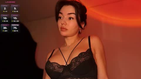 Hloya online show from December 17, 2024, 3:49 pm