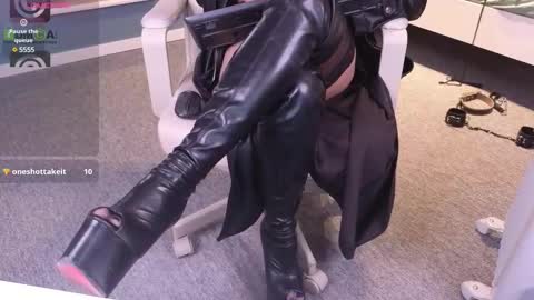 Julya Mistress online show from February 19, 2025, 4:33 pm