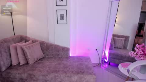 July Adams online show from November 27, 2025, 5:20 am