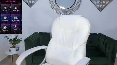 July Adams online show from January 6, 2026, 5:33 am