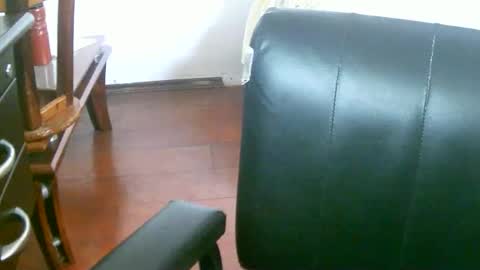 Mia online show from May 24, 2026, 3:50 pm
