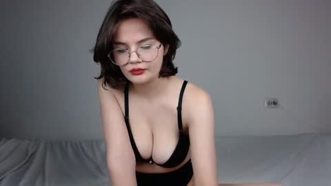 Snapshot of junnewers chatting on February 19, 2025, 9:25 pm JunneWers online show from February 19, 2025, 9:25 pm